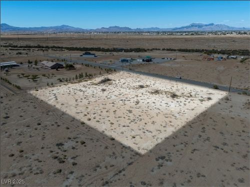 681 E Pratt St, Pahrump, NV, 89048 | Card Image