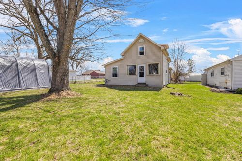 2028400 Oakton Rd, Pewaukee, WI, 53072-5122 | Card Image