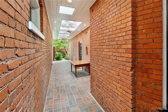 Pic from Entry to side Atrium from Family Room | Image 42