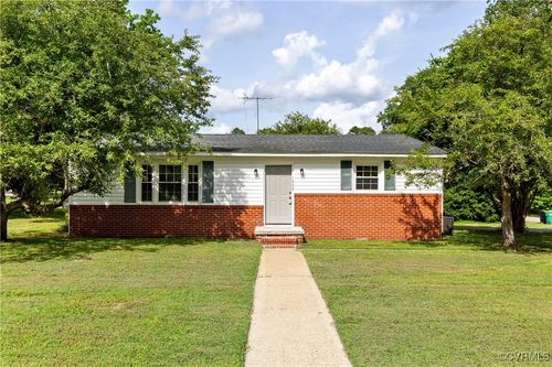 1909 Dinwiddie Ave, Hopewell, VA, 23860-6713 | Card Image