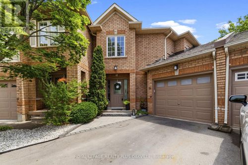 22-1489 Heritage Way, Oakville, ON, L6M4M6 | Card Image