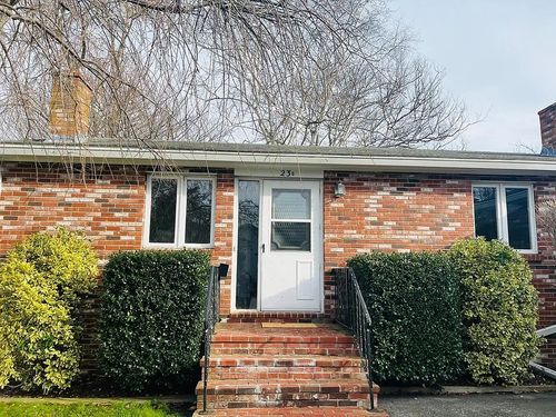 23 Butler Street, Newport, RI, 02840 | Card Image