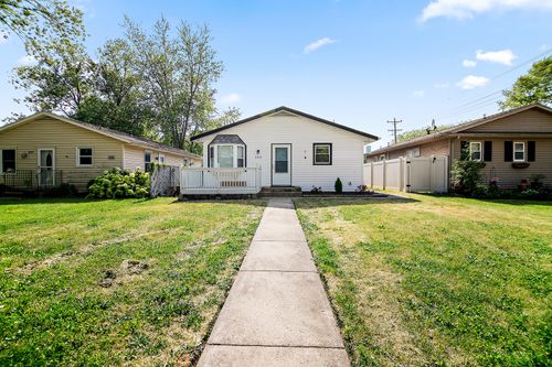 289 N Jackson Ave, Bradley, IL, 60915-1827 | Card Image