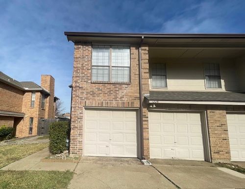1226 W Hudgins St, Grapevine, TX, 76051-5194 | Card Image