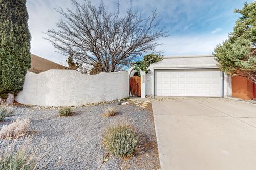 5531 Compadre Ct Ne, Albuquerque, NM, 87111-1543 | Card Image