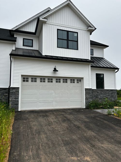 22-22 Village Walk, Guilford, CT, 06437 | Card Image