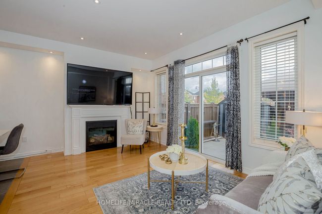 9 Dufay Rd, House attached with 4 bedrooms, 4 bathrooms and 3 parking in Brampton ON | Image 10