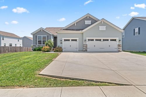 202 Red Oak Pass, Commercial Point, OH, 43116-9724 | Card Image