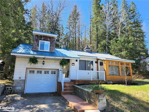 29 Richmond St, Emsdale, ON, P0A1J0 | Card Image