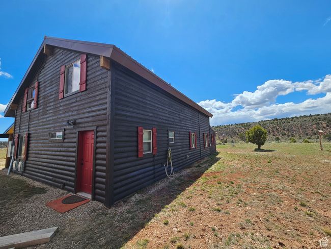 Cabin log side/back of home | Image 11