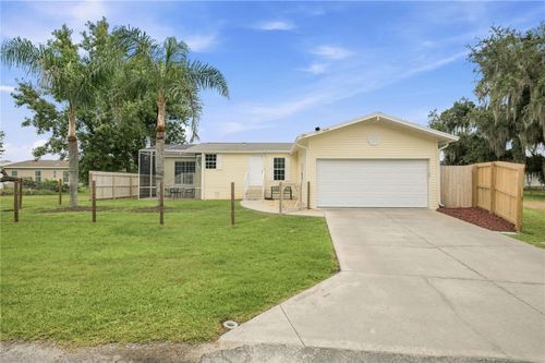 5230 Lexington Cir, WILDWOOD, FL, 34785-9313 | Card Image