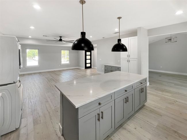 9614 Newfoundland Cir, House other with 3 bedrooms, 2 bathrooms and 2 parking in Austin TX | Image 8