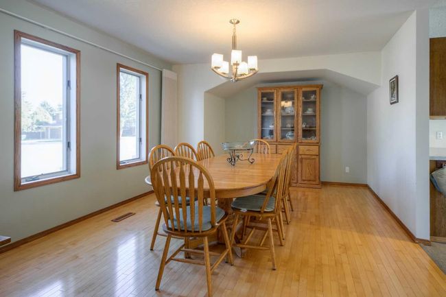 6 Tudor Cres S, House detached with 6 bedrooms, 3 bathrooms and 4 parking in Lethbridge AB | Image 12