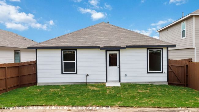 405 Wild Goose Drive, House other with 3 bedrooms, 2 bathrooms and null parking in Luling TX | Image 29