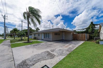 617 S 12th St, House other with 4 bedrooms, 3 bathrooms and null parking in Lantana FL | Image 3