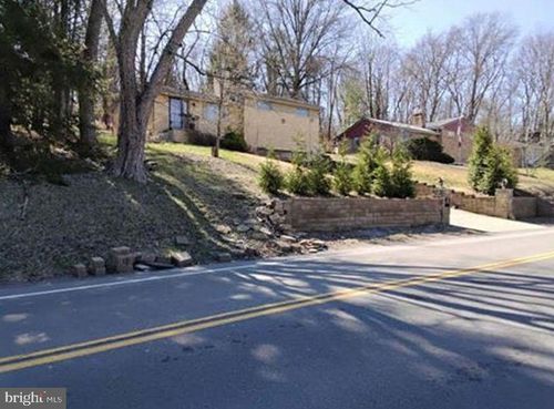 3301 Bethel Church Rd, Bethel Park, PA, 15102-1117 | Card Image