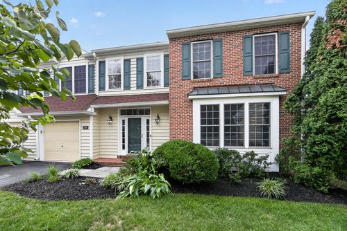 218 Hillsboro Mills Ln, Wallingford, PA, 19086-6784 | Card Image