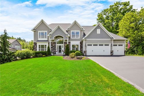 4373 Chickadee Cir, Syracuse, NY, 13215-1374 | Card Image