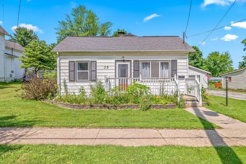 35 Pleasant St, Quincy, MI, 49082-1044 | Card Image