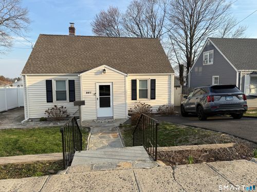507 Queen St, Bridgeport, CT, 06606-3377 | Card Image