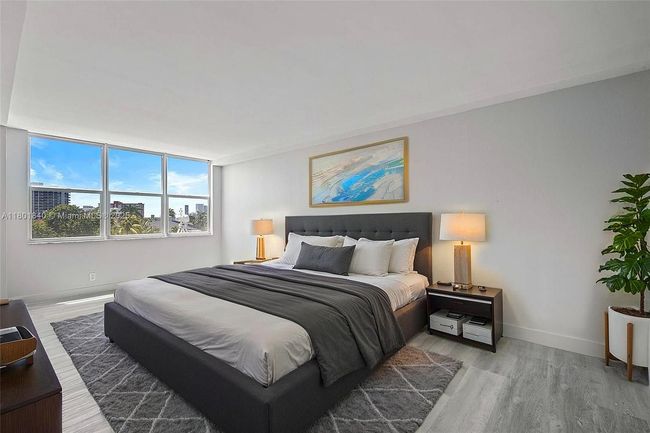 APT-305 - 137 Golden Isles Dr, Condo with 2 bedrooms, 2 bathrooms and null parking in Hallandale Beach FL | Image 14