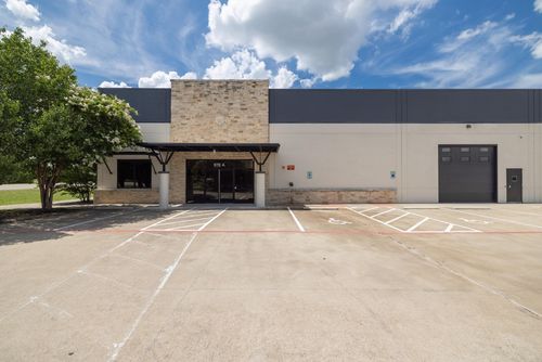190 N Bagdad Rd, Leander, TX, 78641-3996 | Card Image