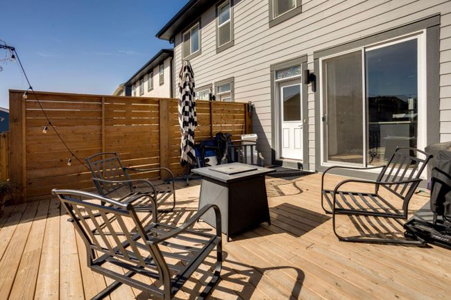 1009 Mahogany Boulevard Se, Home with 3 bedrooms, 3 bathrooms and 2 parking in Calgary AB | Image 48
