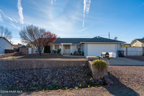 4695 N Meixner Rd, Prescott Valley, AZ, 86314-6106 | Card Image