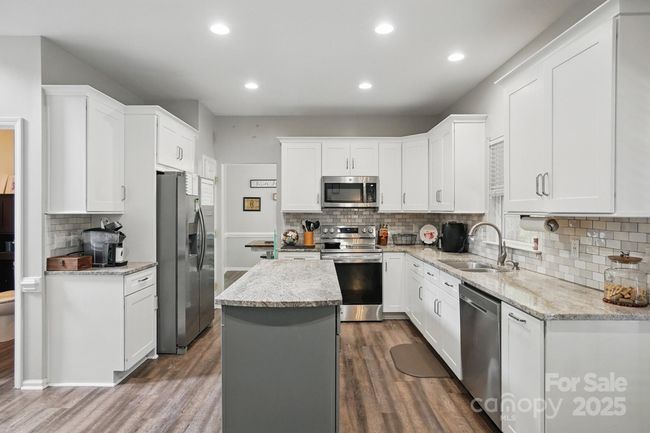 6501 Harburn Forest Dr, House other with 4 bedrooms, 4 bathrooms and null parking in Charlotte NC | Image 5