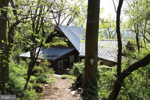 446 Spring Dr, STANARDSVILLE, VA, 22973-2058 | Card Image