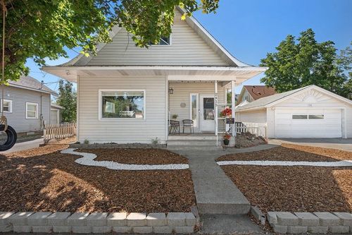 2415 N Lincoln St, Spokane, WA, 99205-3340 | Card Image
