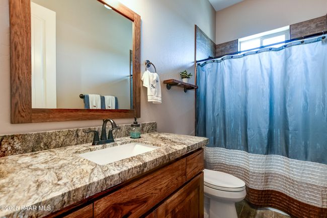 Guest Bathroom | Image 26
