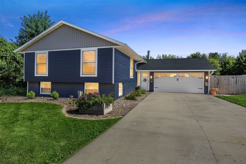 4505 Martin Court Nw, Cedar Rapids, IA, 52405 | Card Image