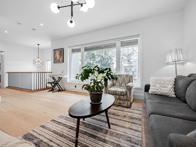 22 Yorkleigh Ave, House other with 6 bedrooms, 4 bathrooms and 4 parking in Etobicoke ON | Image 8