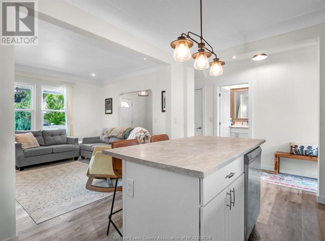 1454 Moy Ave, House other with 5 bedrooms, 2 bathrooms and null parking in Windsor ON | Image 12
