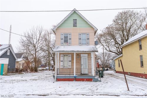1318 4th St Ne, Canton, OH, 44704-1662 | Card Image