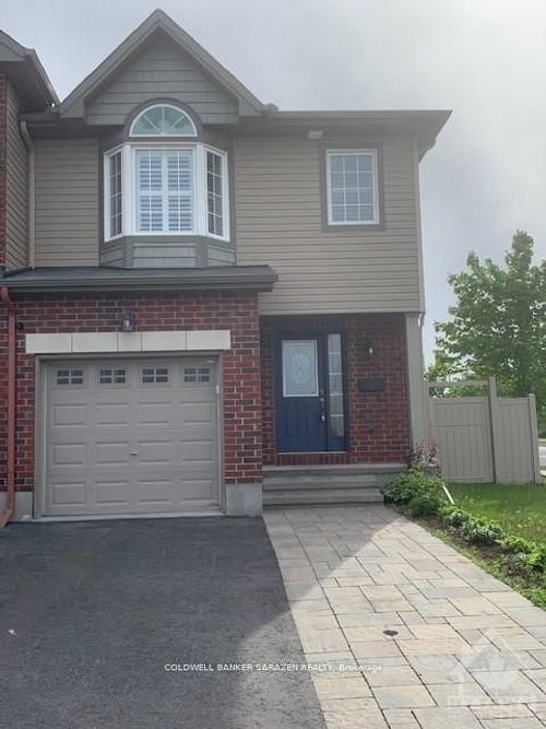 201 Kingswell St, Gloucester, ON, K1T0L1 | Card Image