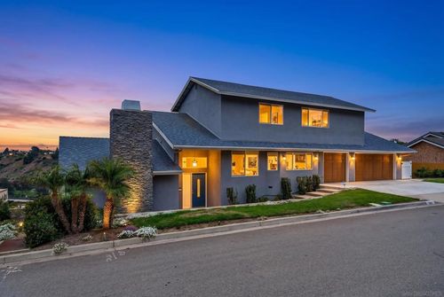 7901 Avenida Kirjah, La Jolla, CA, 92037 | Card Image