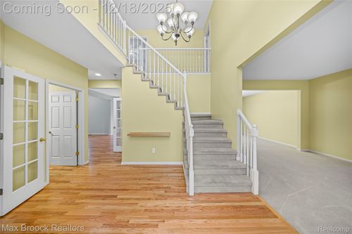 29267 Sunridge, Farmington Hills, MI, 48334-4012 | Card Image