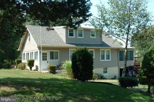 8400 Bellefonte Ln, CLINTON, MD, 20735-1818 | Card Image