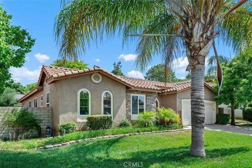 35051 Via Santa Catalina, Winchester, CA, 92596-8586 | Card Image