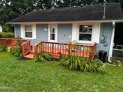 221 Oak Street, House other with 2 bedrooms, 1 bathrooms and null parking in Surgoinsville TN | Image 2