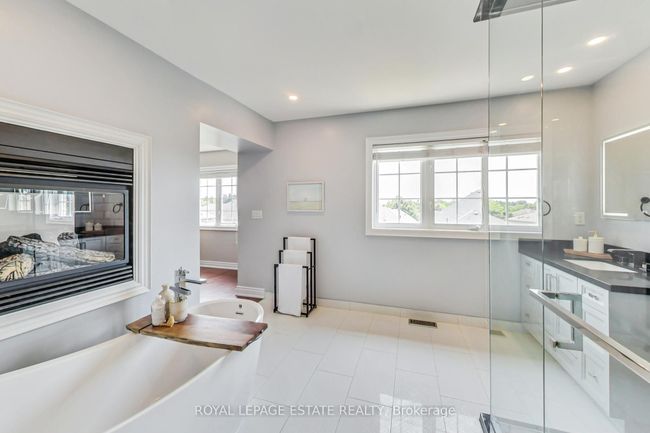 955 Coyston Dr, House other with 5 bedrooms, 5 bathrooms and 4 parking in Oshawa ON | Image 20