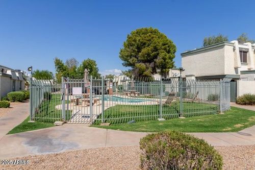 9054 N 51st Ln, Glendale, AZ, 85302-4207 | Card Image