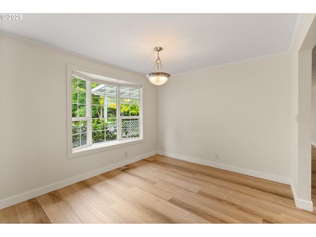 Dining Area | Image 11