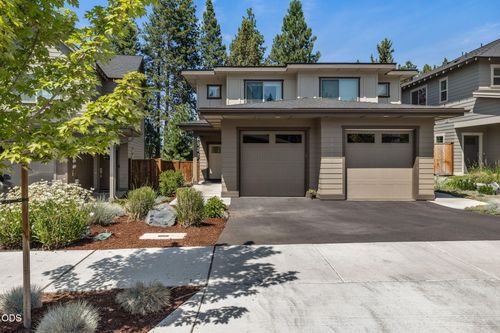 20251 Hardy Road, Bend, OR, 97703 | Card Image