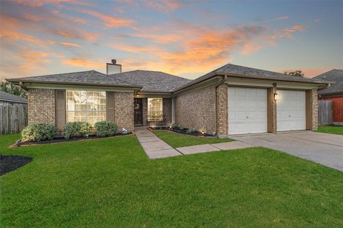 4311 Duesenberg Ct, Pearland, TX, 77584-4922 | Card Image