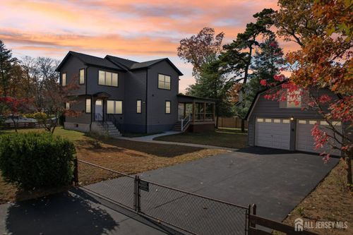 102 Fernhead Ave, Spotswood, NJ, 08884-2108 | Card Image