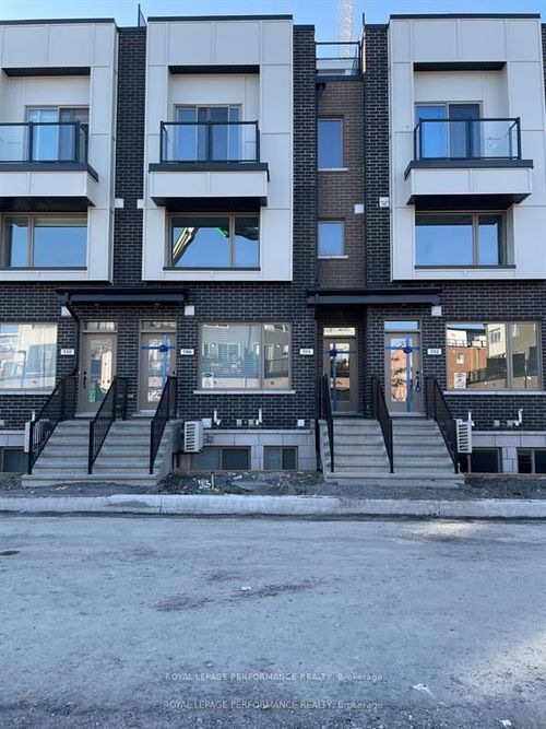 704 Kizis Pvt, Ottawa, ON, K1K5A8 | Card Image