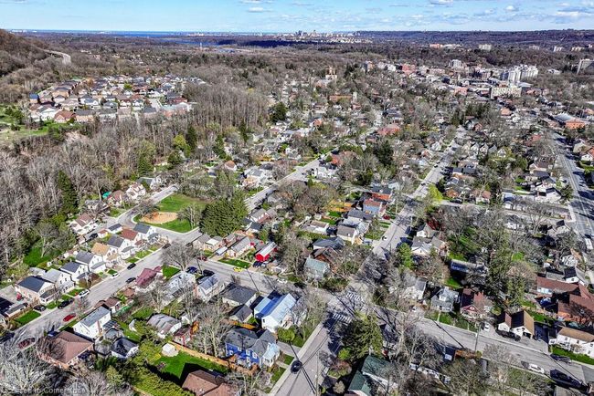 315 Park St W, House other with 5 bedrooms, 3 bathrooms and 2 parking in Dundas ON | Image 36